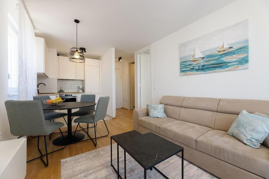 Apartment Pastel *
